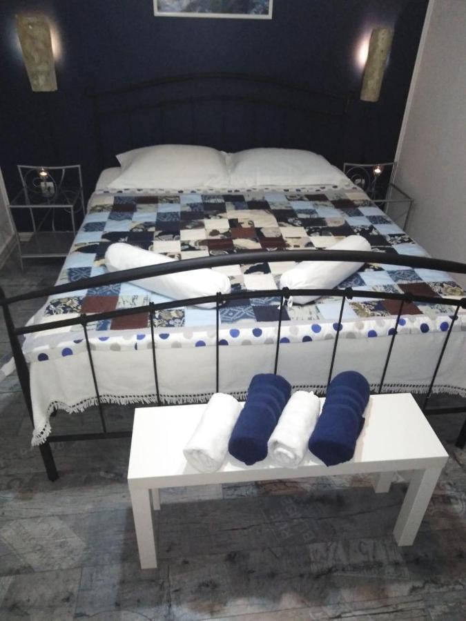 Bed And Breakfast Blue In Blue Komiza Ngoại thất bức ảnh